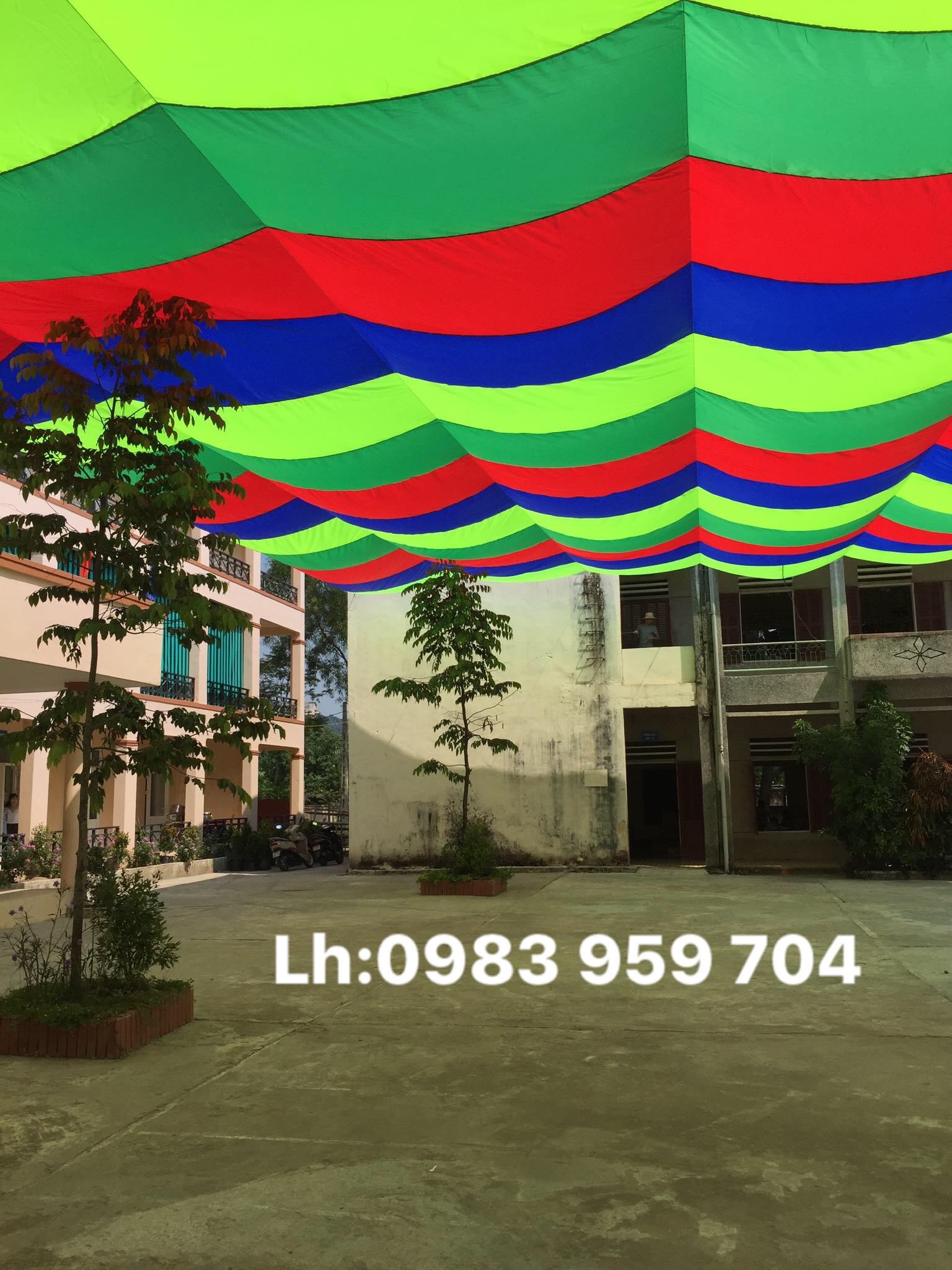 du-che-san-truong-su-kien