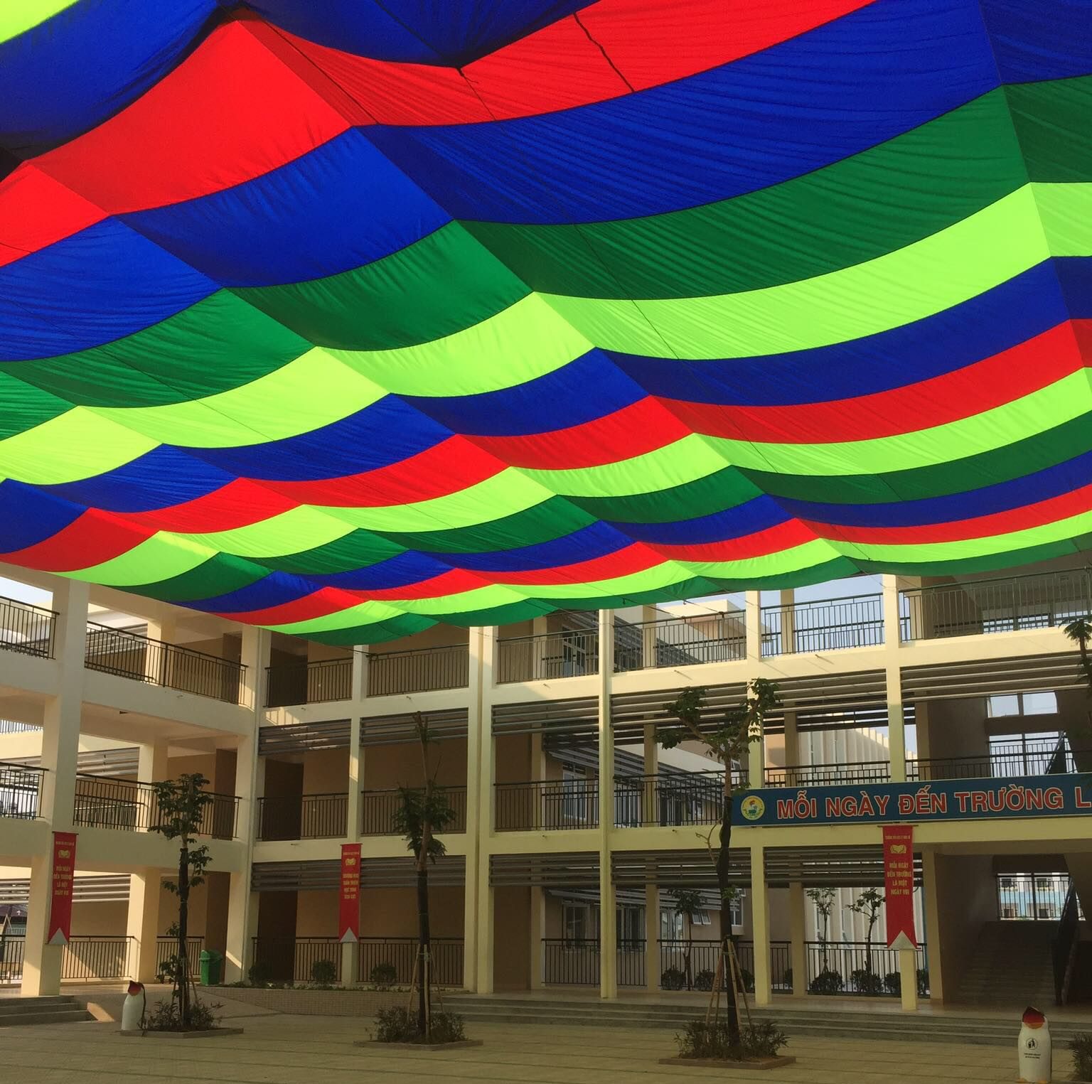 du-che-san-truong-tam-du