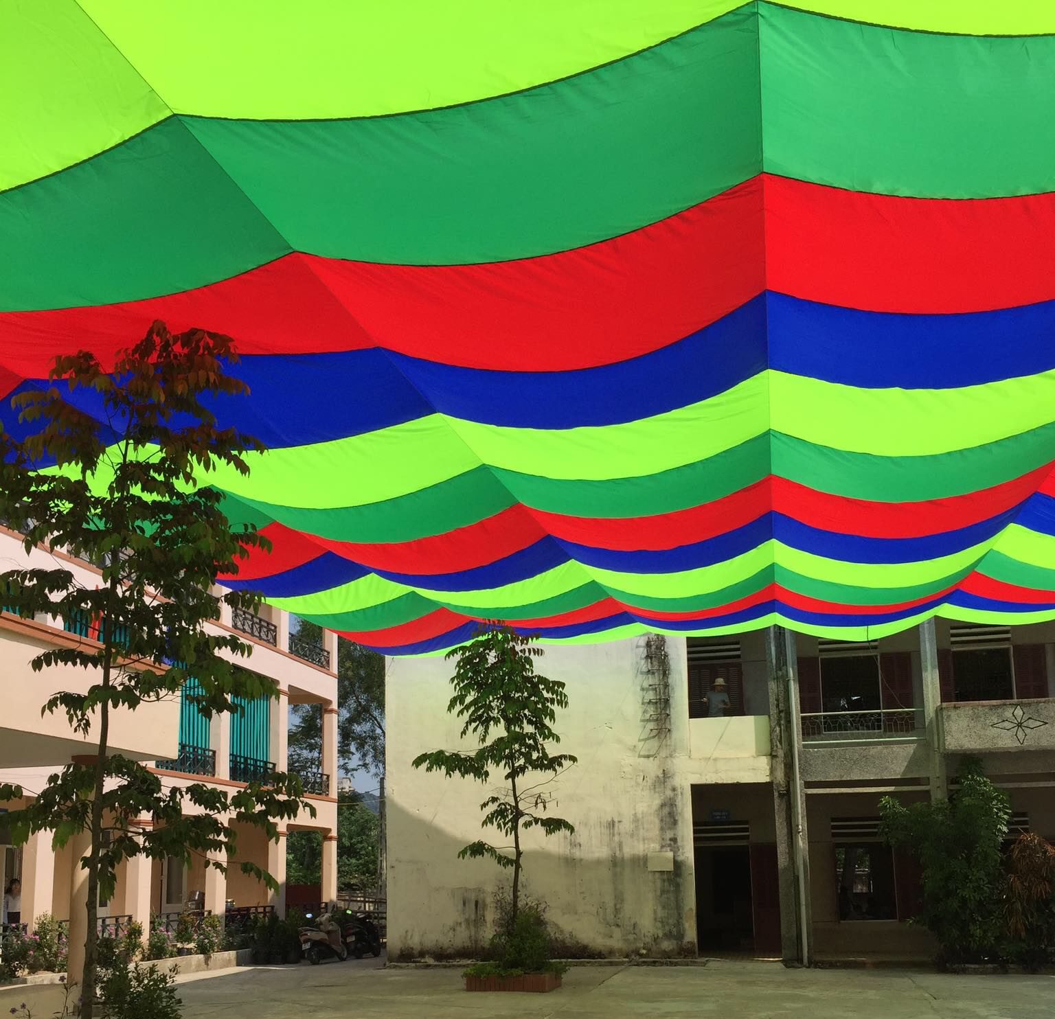 du-che-san-truong-su-kien