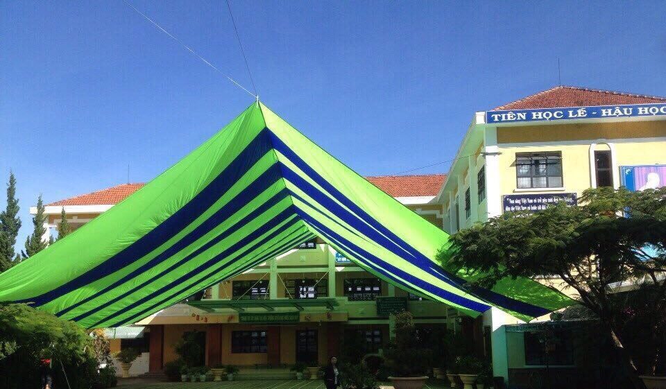 du-che-san-truong-su-kien