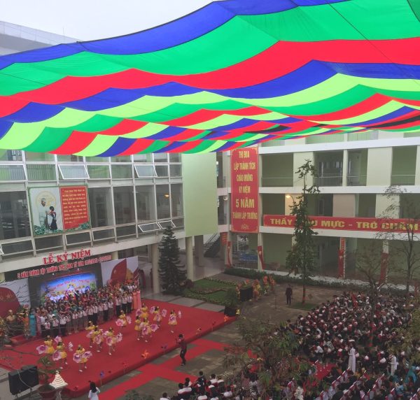 du-su-kien-voi-suc-chua-lon